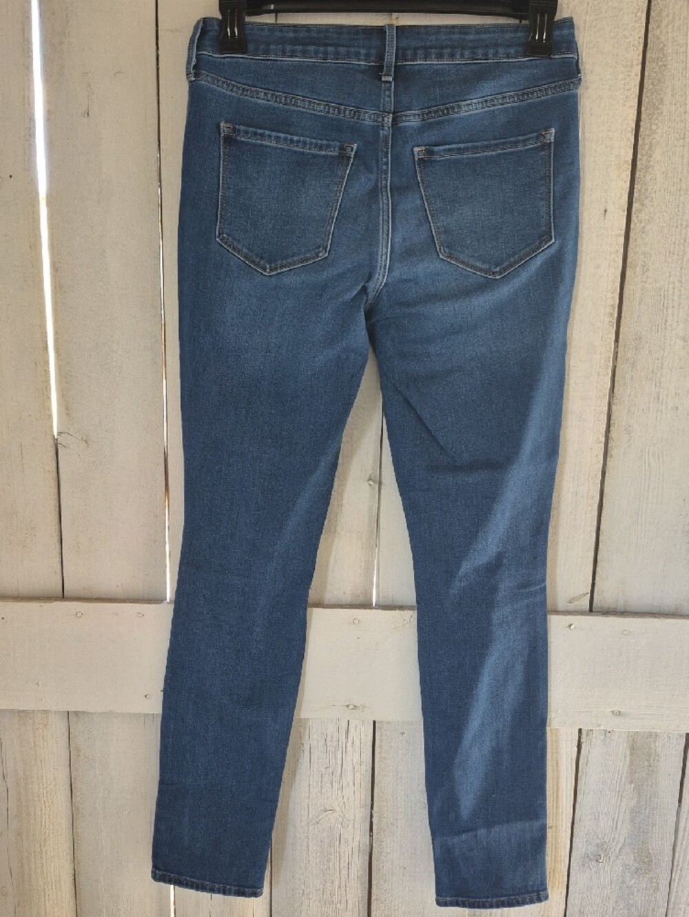 Old Navy Women's Skinny Jeans - Medium Blue Distressed - Picture 9 of 12
